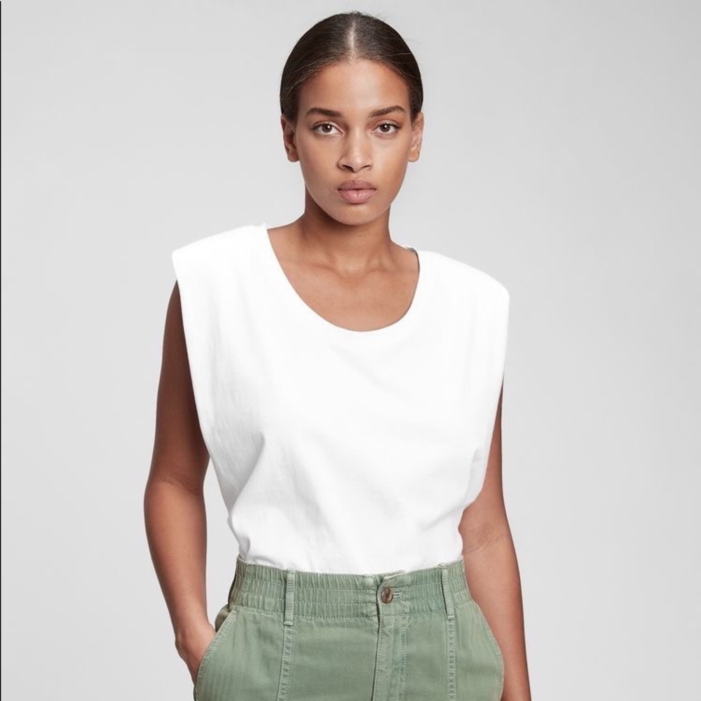 GAP Muscle white t-shirt XS NWT NEW NEVER WORN